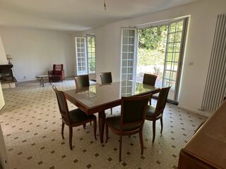  Maison à louer 9 pièces 190 m²