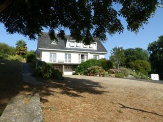  Maison à vendre 10 pièces 196 m²