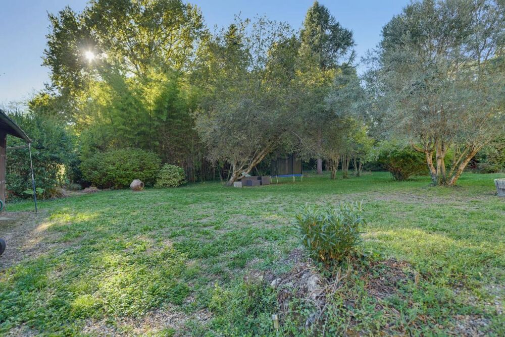 Vente Propriété/Château Maison de 8 pièces de 237 m² à Cambes Cambes