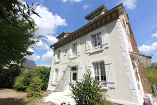  Propriété/château à vendre 7 pièces 218 m²