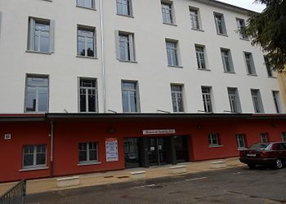   NANTUA -  BUREAU Nantua