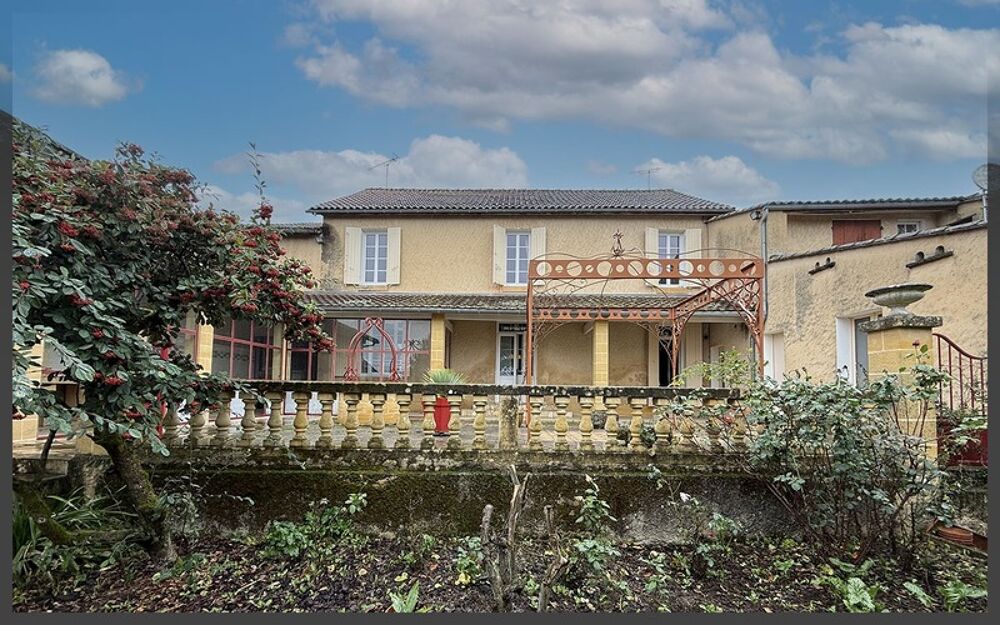 Ensemble en pierre, maison principale avec jardin et 1 appartement à VILLEFRANCHE DE LONCHAT (24)