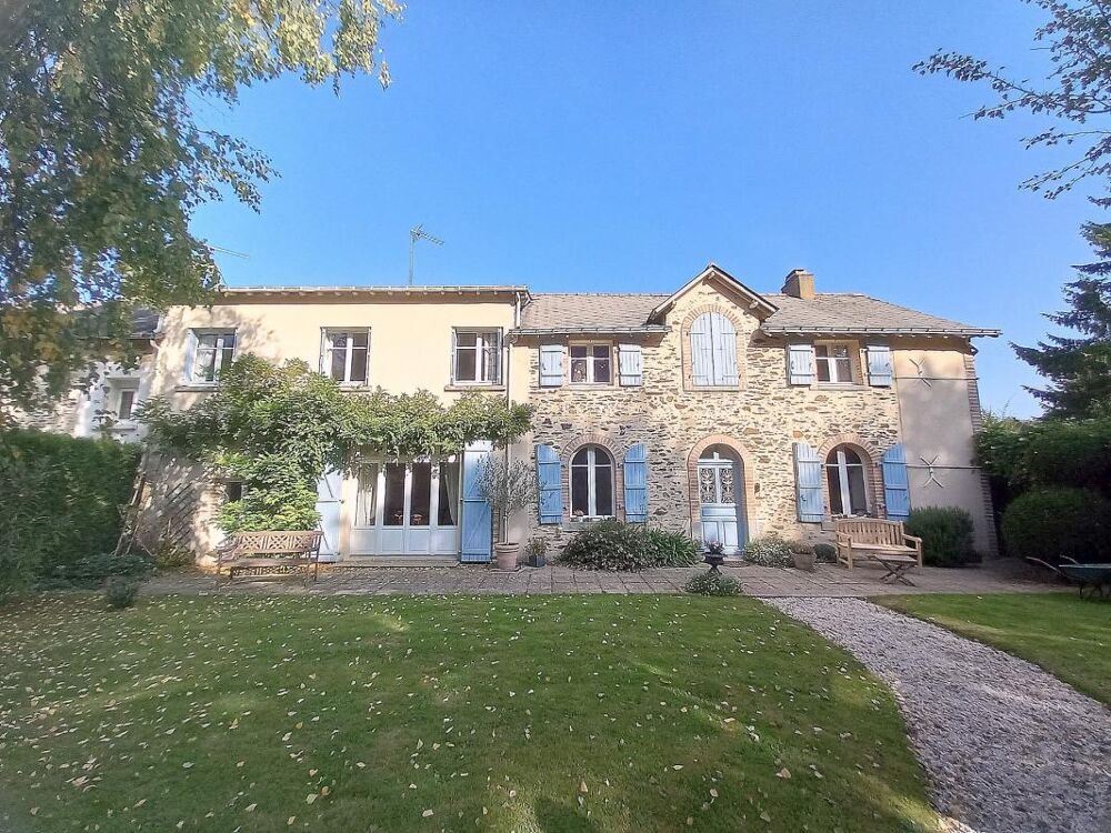 Maison de caractère 180m²  1,35 hectare de nature aux portes de Laval (Bonchamp)