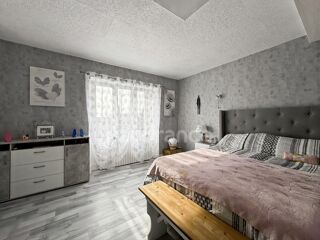  Villa  vendre 7 pices 210 m