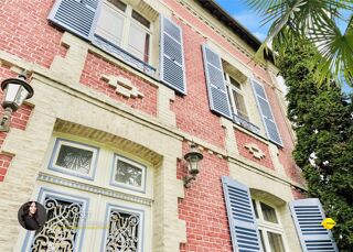  Villa  vendre 15 + pices 398 m