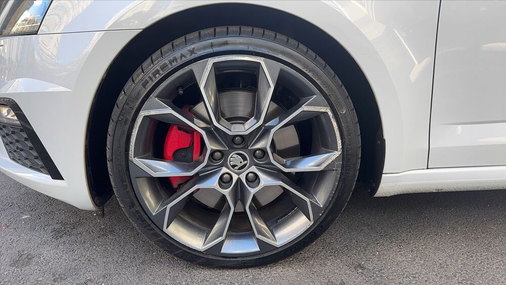 Octavia RS III 2 TSI 230 N/A 2017 occasion 92800 Puteaux
