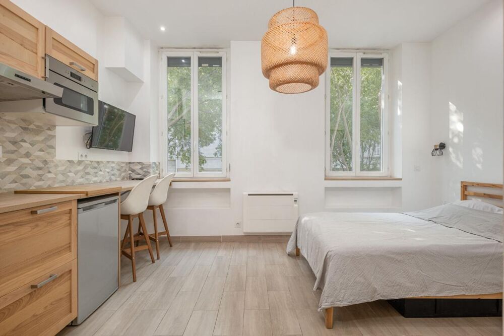 Location Appartement Appartement Studio Meublé de 20,62 m2 entièrement meublé et accessoirisé Marseille 1