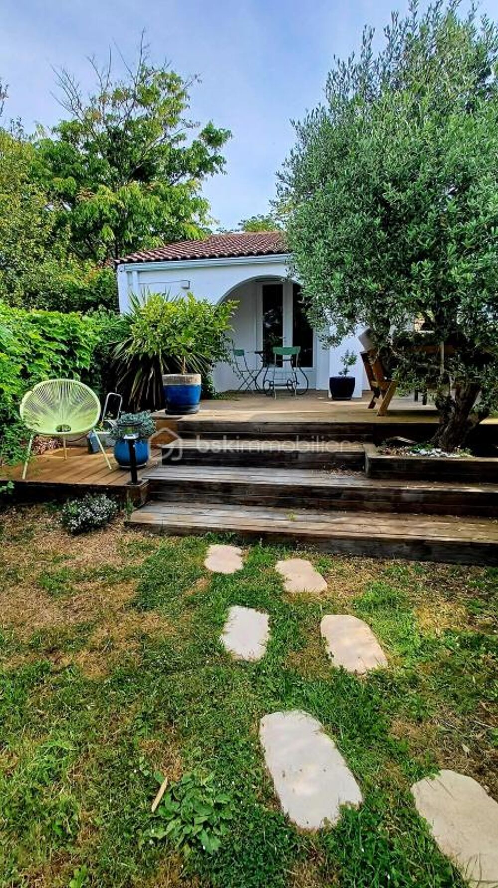 A vendre- Charmante maison avec joli jardin