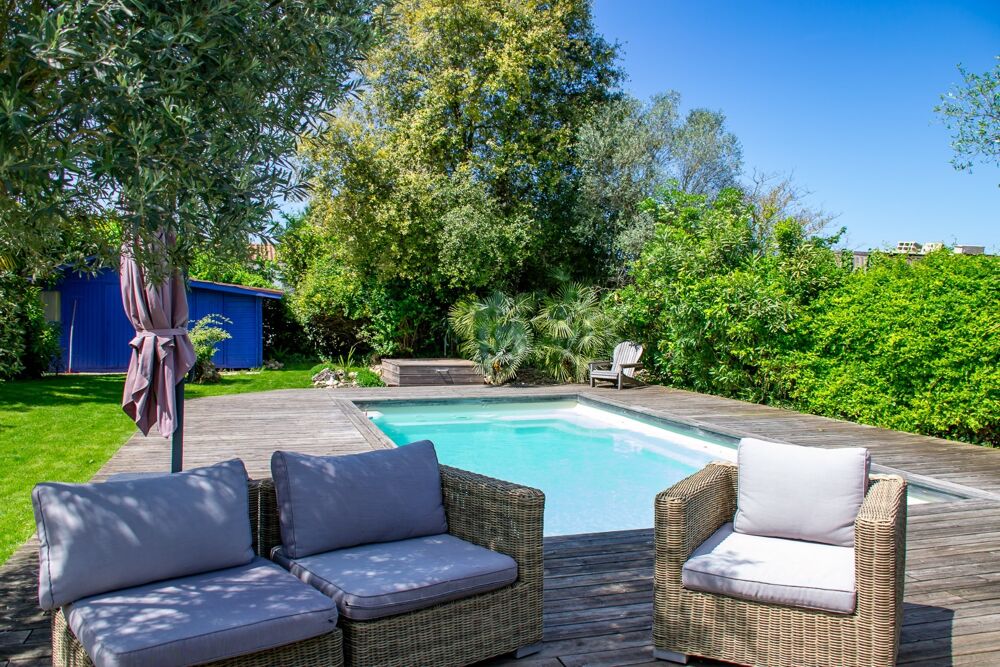 Vente Maison ROYAN - MAISON ANNÉES 30 AVEC PISCINE ET JARDIN PAYSAGÉ, PROCHE COMMERCES ET PLAGES Royan