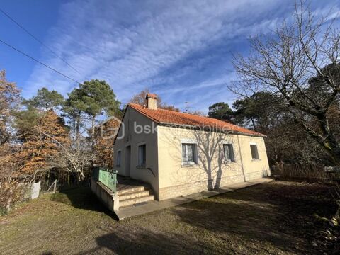   MAISON 89 m2 SUR LES HAUTEURS DE SAINT-PIERRE-DE-CHIGNAC Maison - 5 pi�ce(s) - 89 m�