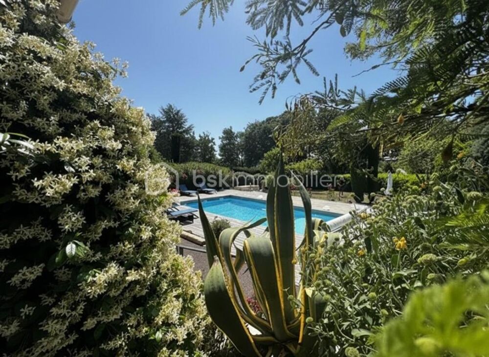 � vendre  Villa Tourrettes (83440)