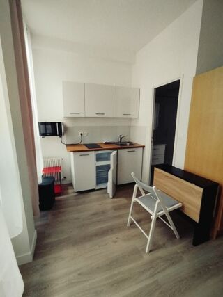  Appartement à louer 1 pièce 14 m²