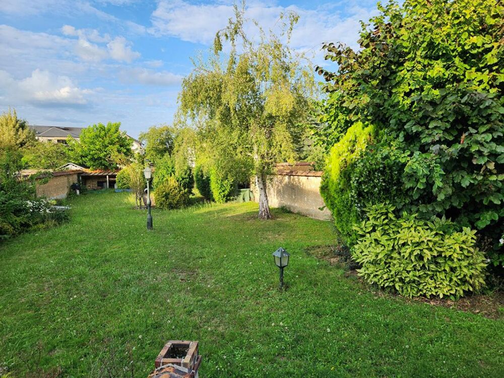 Vente Maison Gaillon centre ville - Maison de Maître fin 19ème (1870) de 137 m2 - 4 chambres - sur 1.200 m2 de terrain plat - Prix : 233.000 Gaillon