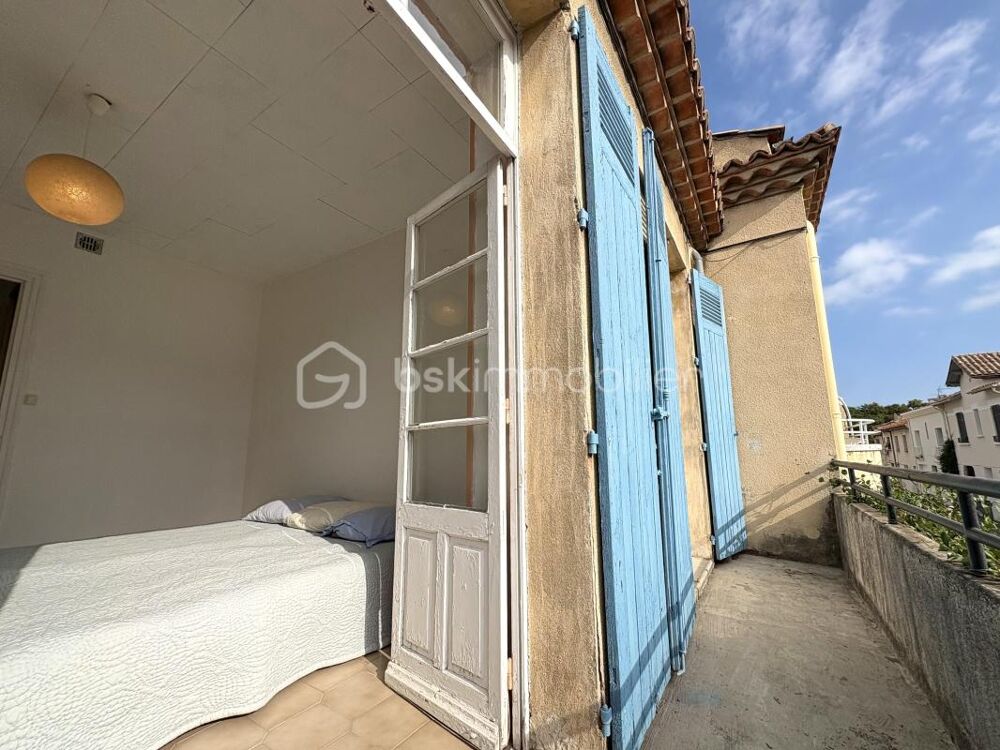 Vente Maison Maison de ville traversante de 87 m2 divisée en 2 appartements sur une parcelle de 137 m2 Nimes