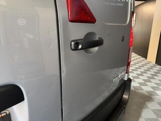 Master III Traction Fourgon L1H1 F3300 2.3 dCi 16V 100 cv 2013 occasion 85190 Venansault