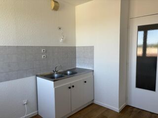 Appartement à louer 2 pièces 72 m²