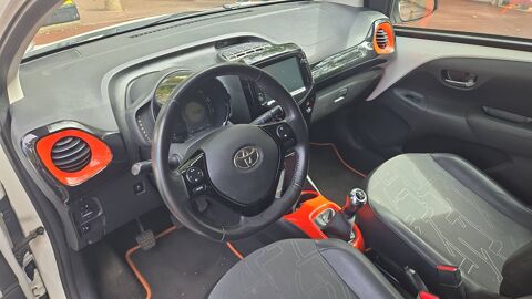 Aygo 1.0 VVTi 72 X-Trend 2 - Premi&egrave;re main Entretien constructeur 2019 occasion 94000 Creteil