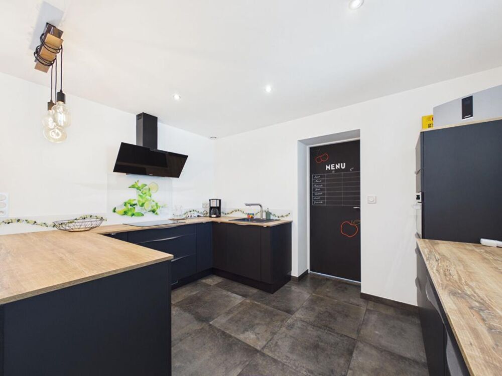 Maison de 124 m 2 à Mignaloux Beauvoir , 3 chambres, 1 bureau, jardin, garage