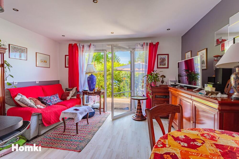 Appartement et jardinet T3 de 61 m² à Lahonce 64990