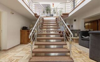  Maison � vendre 8 pi�ces 262 m�