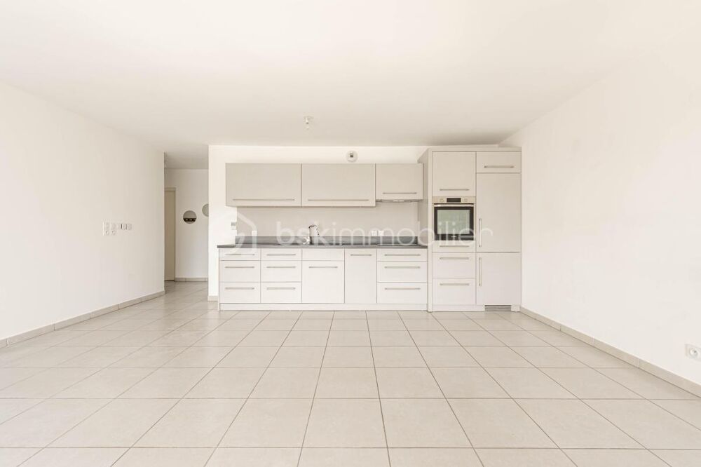 APPARTEMENT TYPE 4 PIECES DE 78 M2 IMMEUBLE RECENT ANNECY
