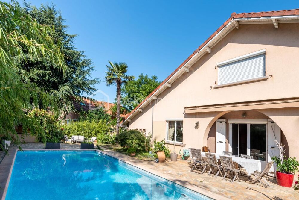 Maison avec piscine proche la soie