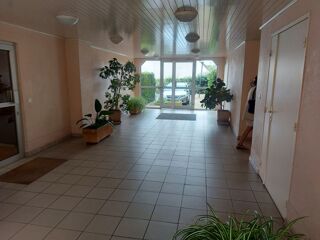  Appartement à louer 3 pièces 64 m²