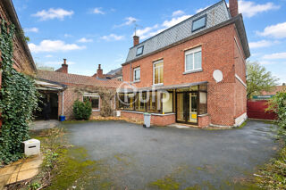  Propri�t�/ch�teau � vendre 300 m�