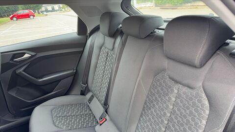 A1 (2) 1.0 TFSI 110 S-Tronic 7 Advanced - Automatique Entretien 2022 occasion 69330 Meyzieu