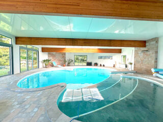  Maison  vendre 8 pices 240 m