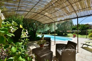  Villa à vendre 7 pièces 209 m²