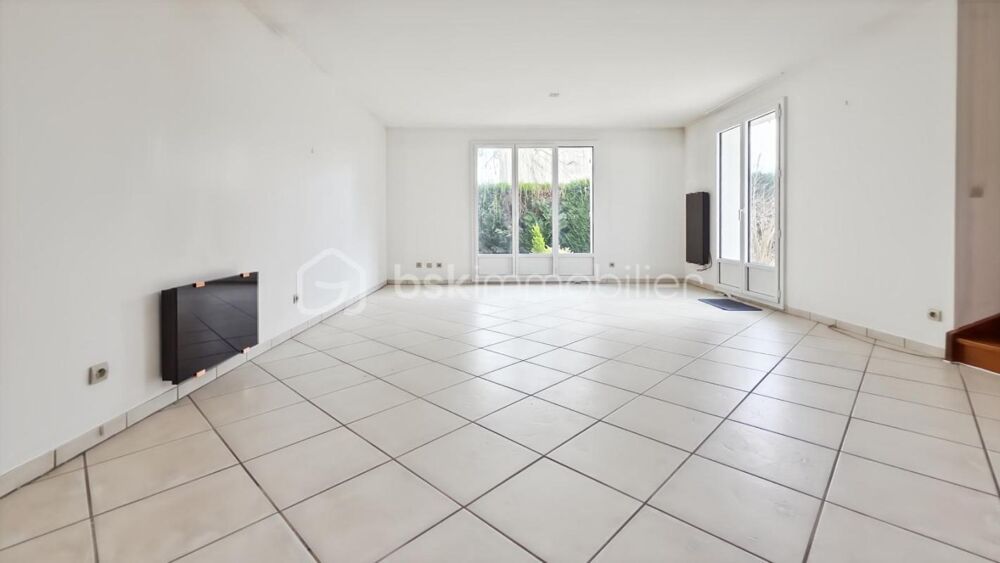 Vente Maison Maison individuelle  PLAIN-PIED 130 m2 - 4 chambres - terrain 561 m2 Saint germain les corbeil