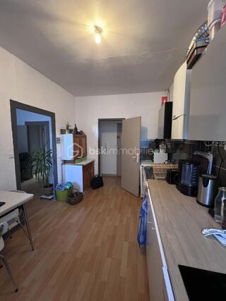 Vente Appartement bel appartement situé dans un quartier calme et a proximité des commodités Fougeres