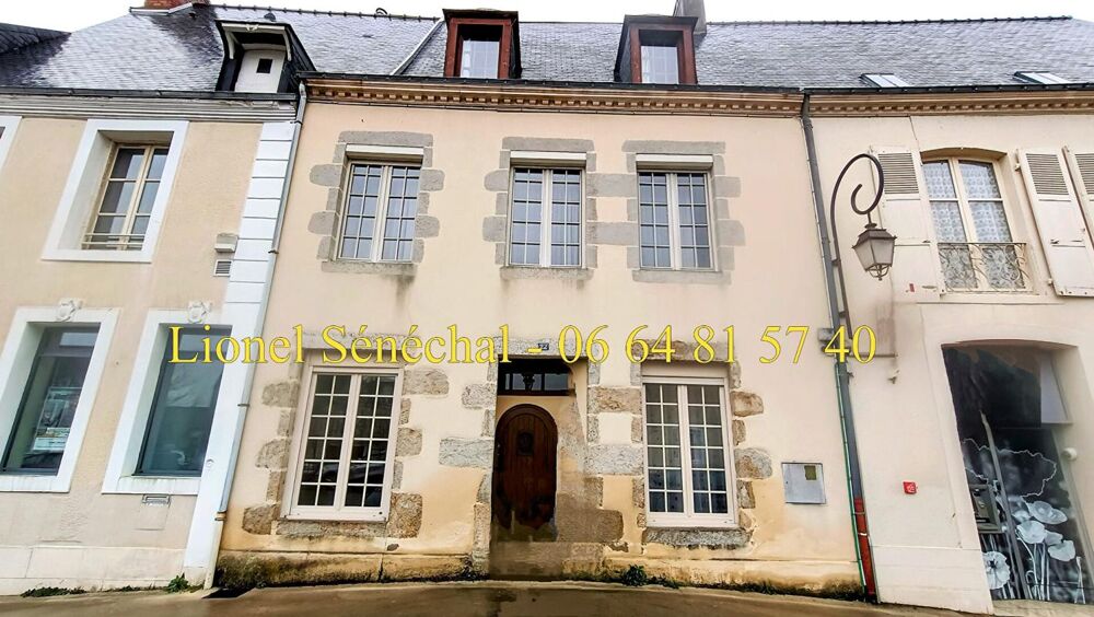 Maison de ville atypique avec ses superbes façades extérieures en pierre de 118 m2 habitables (160 m2 au sol)