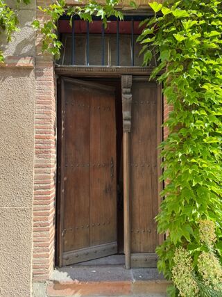  Maison  vendre 8 pices 320 m