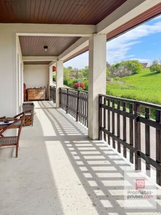  Maison � vendre 8 pi�ces 230 m�