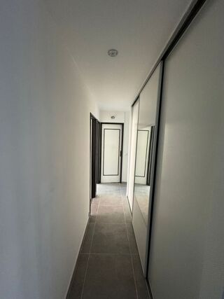  Appartement � louer 6 pi�ces 99 m�