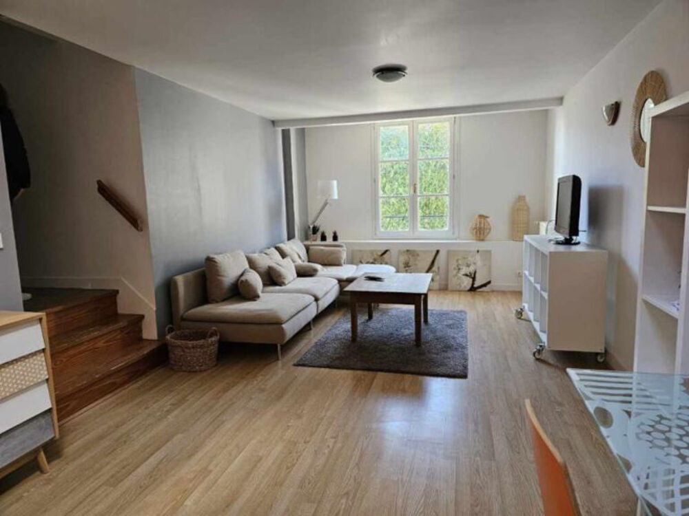 Location Appartement CENTRE VILLE appartement T2 totalement MEUBLE de 57 M La roche sur yon