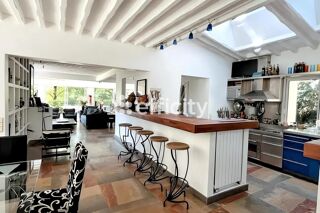  Villa � vendre 8 pi�ces 220 m�