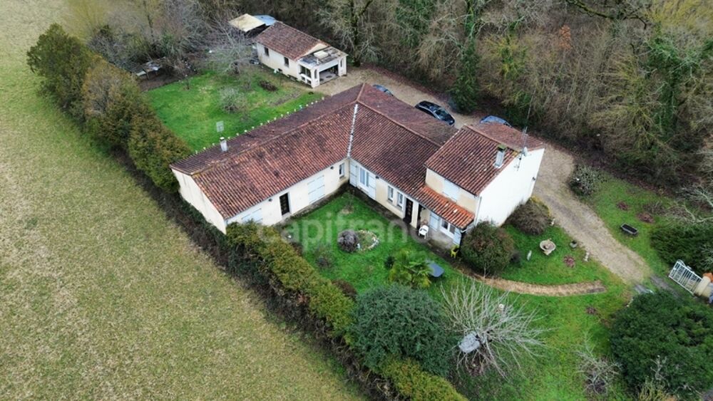 Belle maison familiale avec une autre maison individuelle