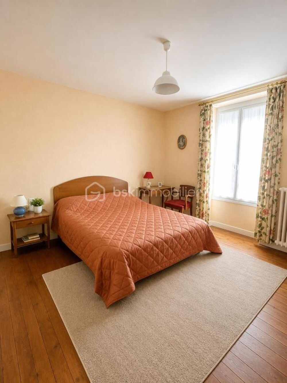 Maison de bourg familiale de 150 m²  Entretien irréprochable  beaux potentiels
