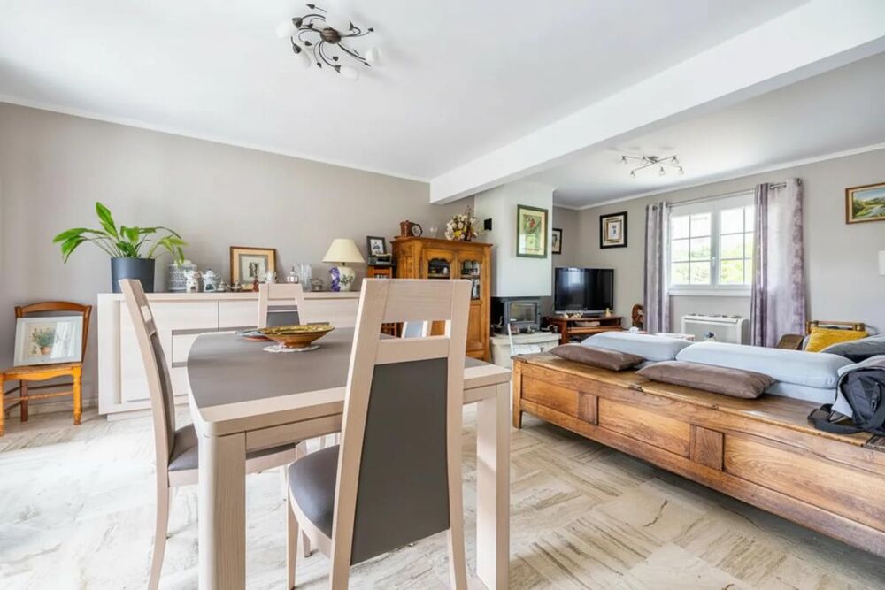 Maison de 5 pièces de 130 m² à Breux-Jouy