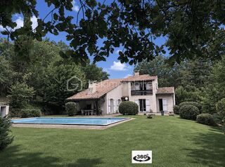  Villa à vendre 7 pièces 249 m²