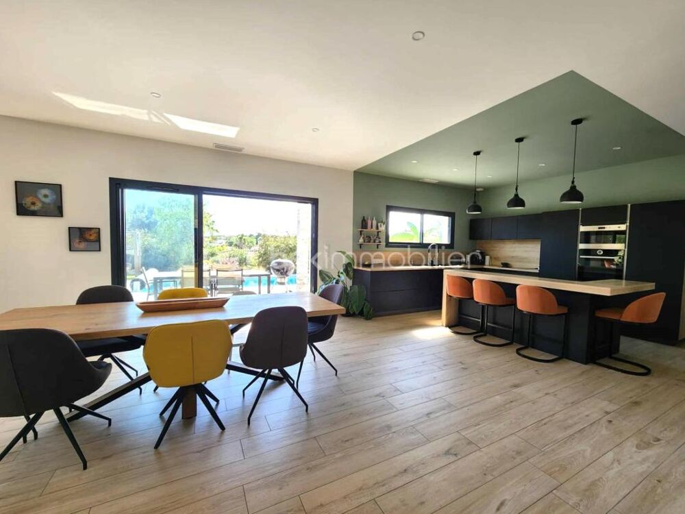 � vendre  Villa Tourbes (34120)