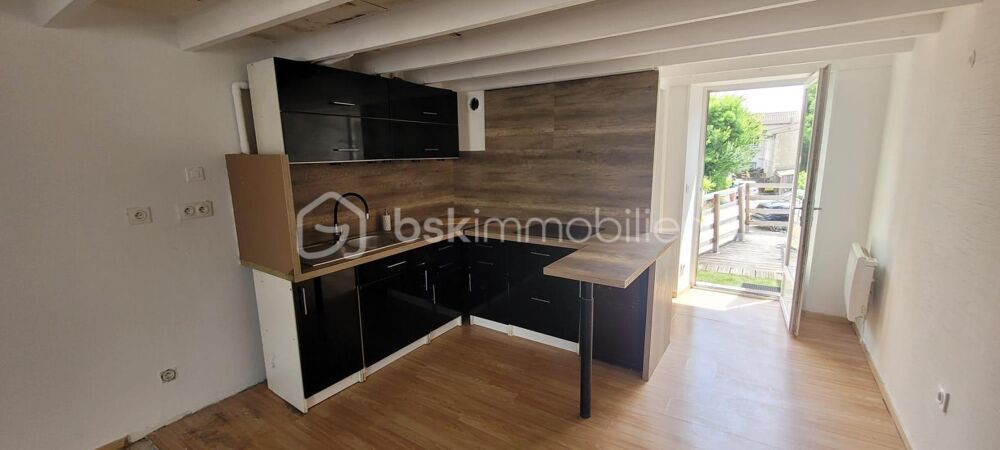 Vente Appartement APPARTEMENT 2 PIECES, TERRASSE ET PARKING PRIVATIF Saujon