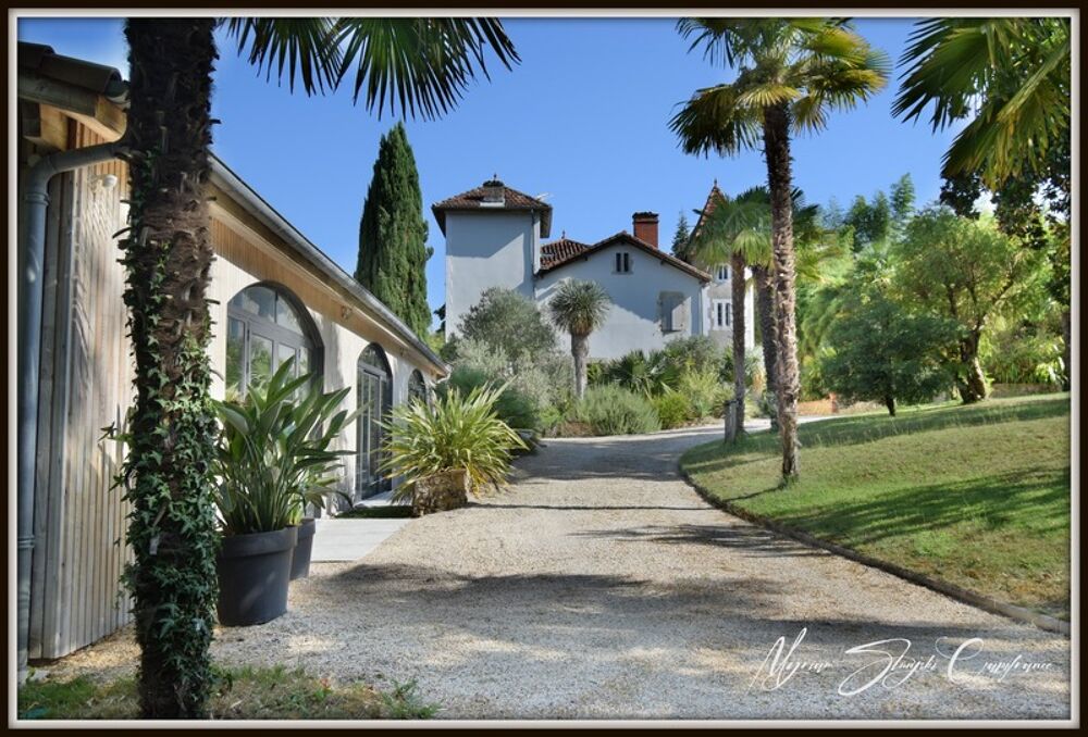 MONT DE MARSAN(40), à vendre, propriété d'exception de 420 m² au calme avec dépendance