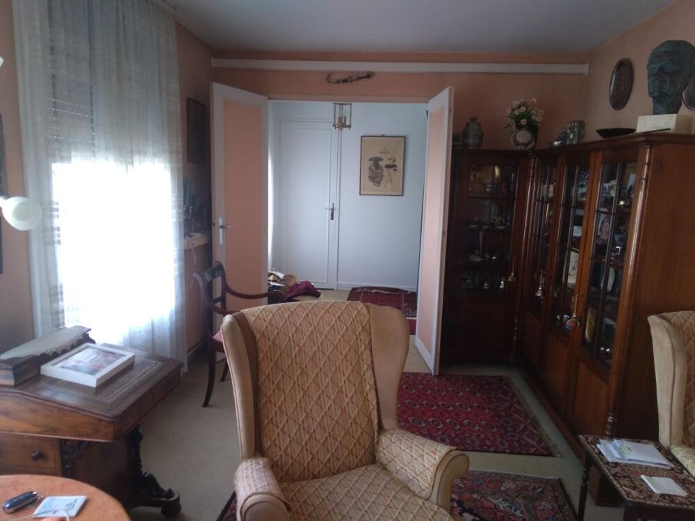 Vente Appartement ** PEREIRE/MAILLOT – Dernier étage traversant, terrasse 25 m², cave & parking – **À rénover** Paris 17