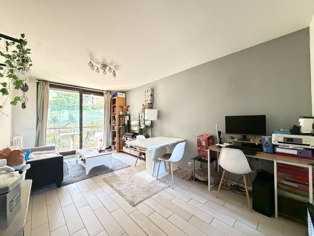 Premier achat ou investissement idéal  Charmant 2 pièces avec terrasse au Cannet
