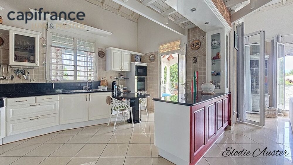 � vendre  Villa Le Moule (97160)