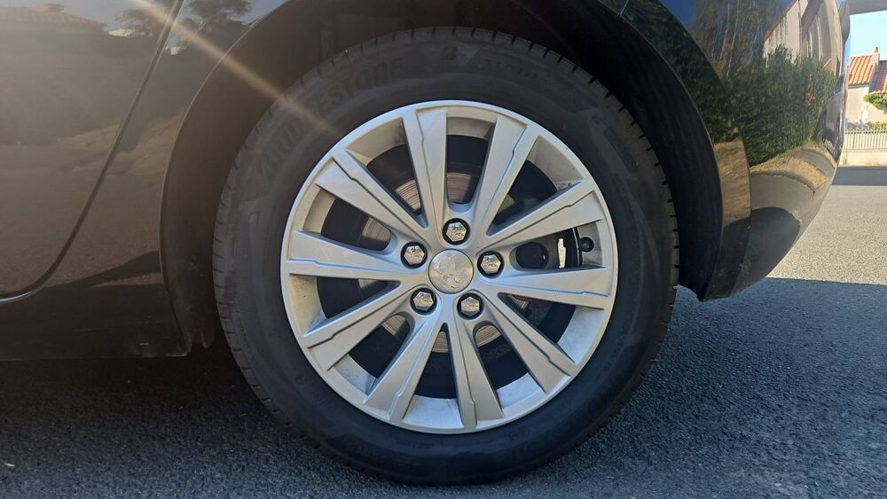 308 1.2 PureTech 130 EAT8 Style - Automatique 2019 occasion 17000 La Rochelle